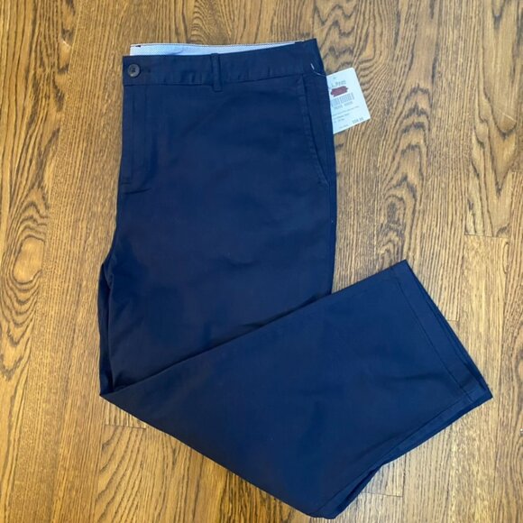 L.L.  Bean Favorite Fit 20 Reg Navy cropped pants NWT - Picture 1 of 8